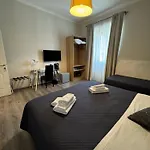 RHS Rienzo Suites