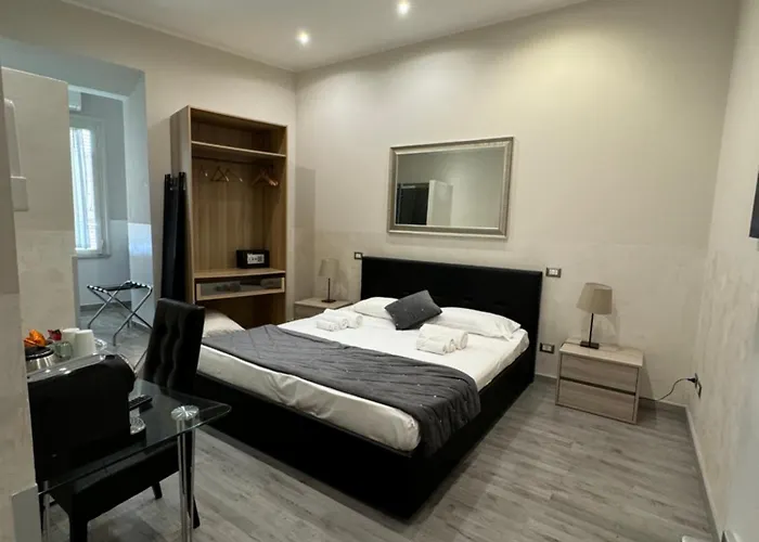 RHS Rienzo Suites
